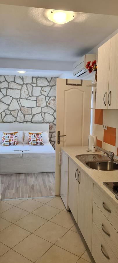 Apartments Antonia Hvar Town Luaran gambar