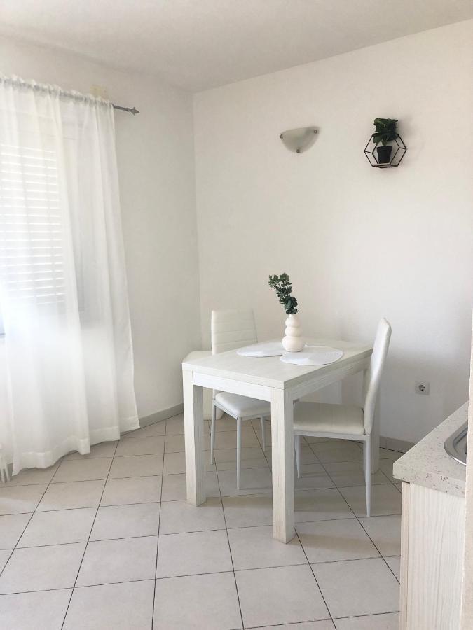 Apartments Antonia Hvar Town Luaran gambar